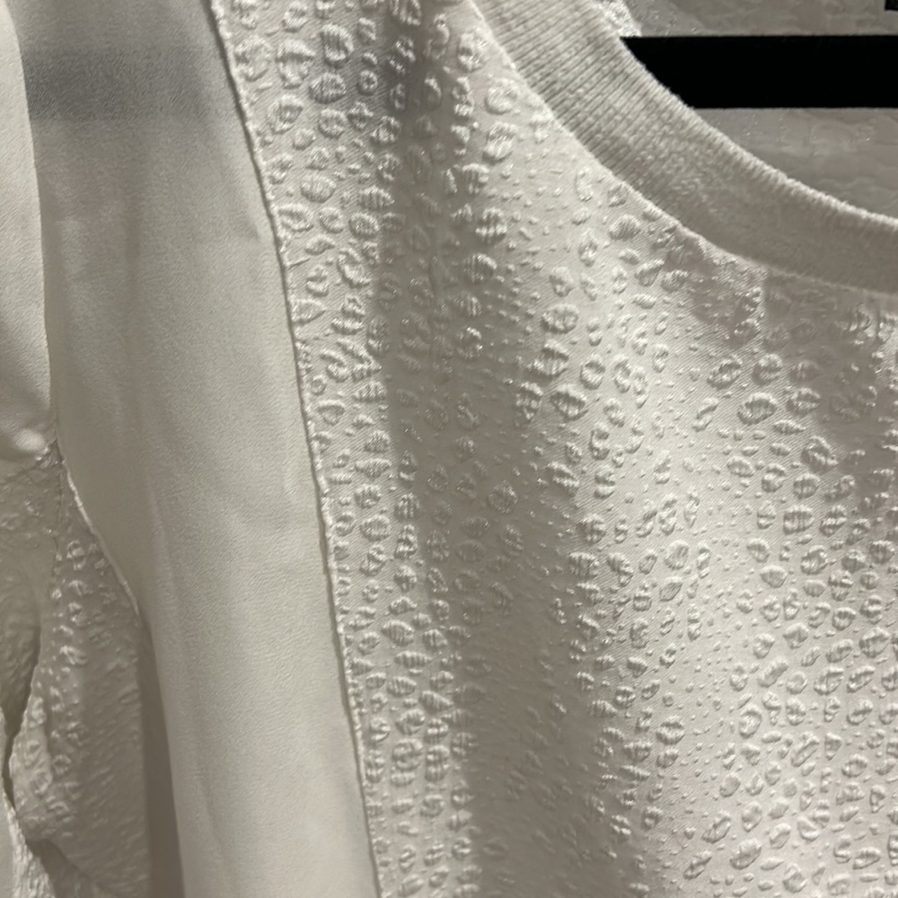DYNAMITE BLOUSE - Picture 2 of 4